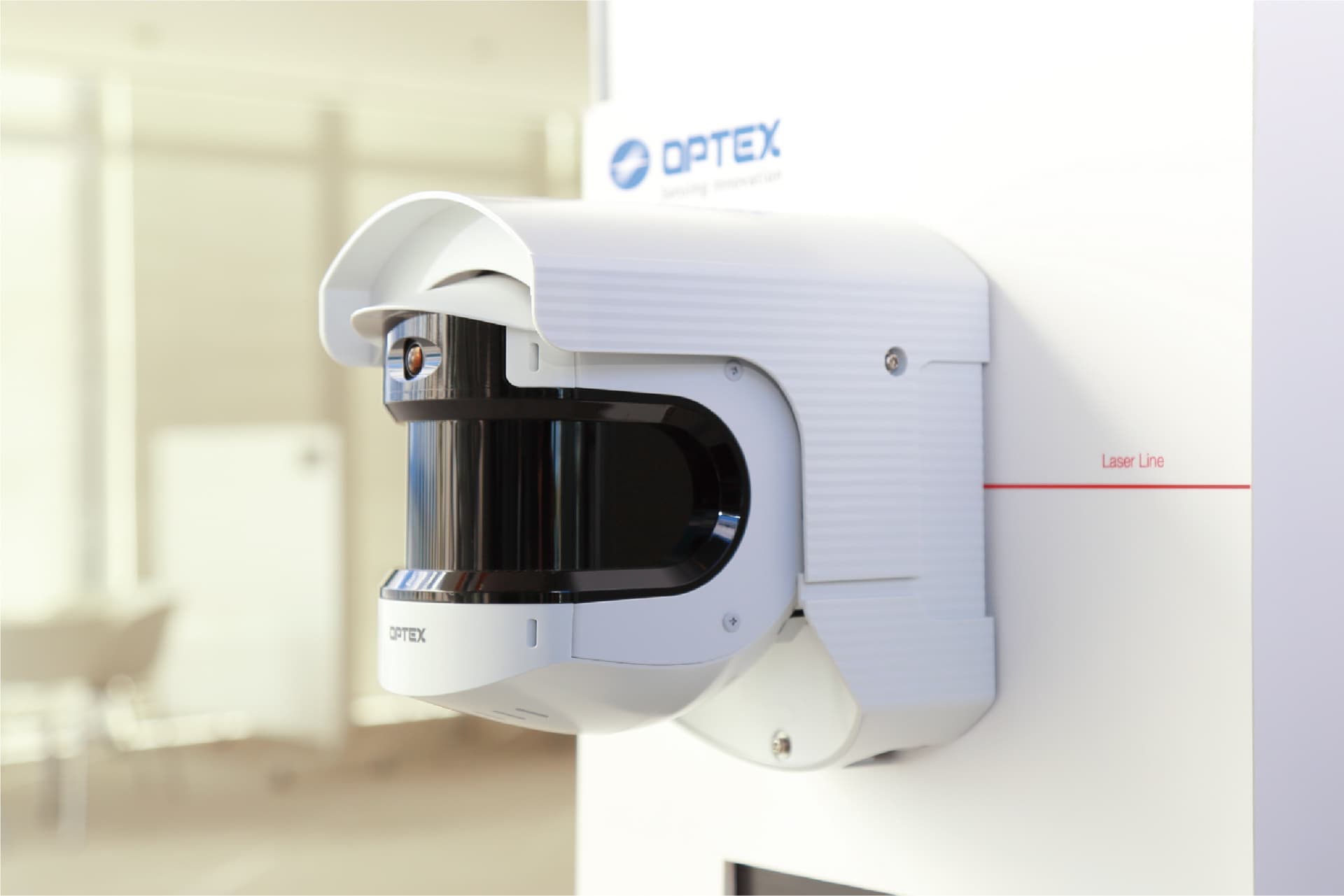 侵入検知センサー。高い検知機能だけでなく、耐悪環境性能も同社製品の強み